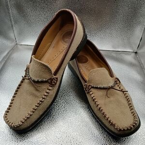 Bass Tan Slip-On Moccasin Style Loafers Womens Size 8